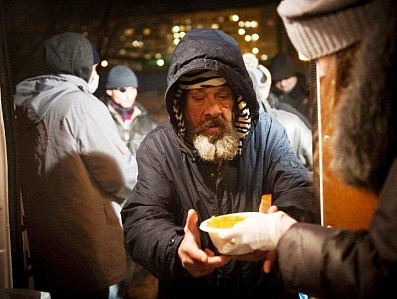Социальные службы Оренбуржья помогают бездомным