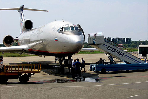 Пассажиры, вылетающие вчера из Сочи, стали заложниками непогоды