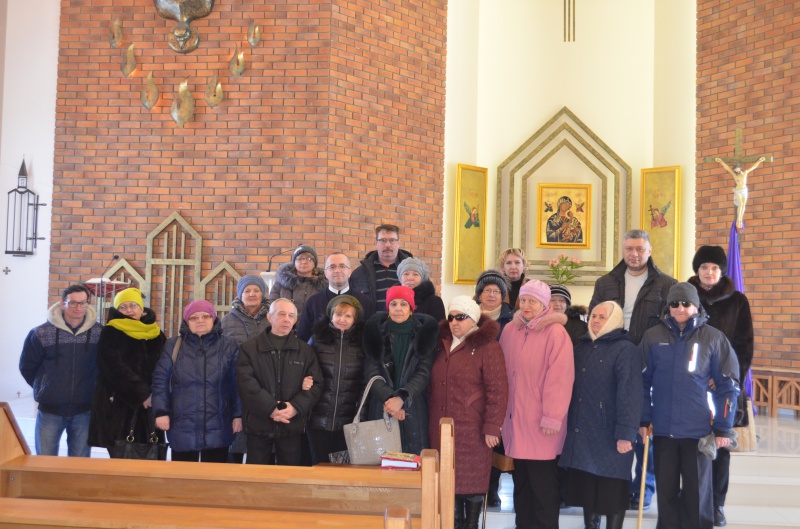 Члены досугового центра «Сияние» в г. Орске посетили католический храм