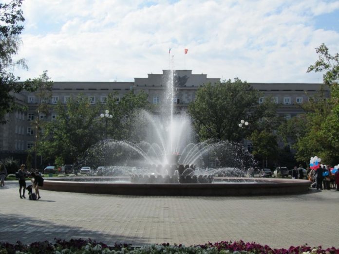 С 1 мая в Оренбурге работают 15 центральных фонтанов