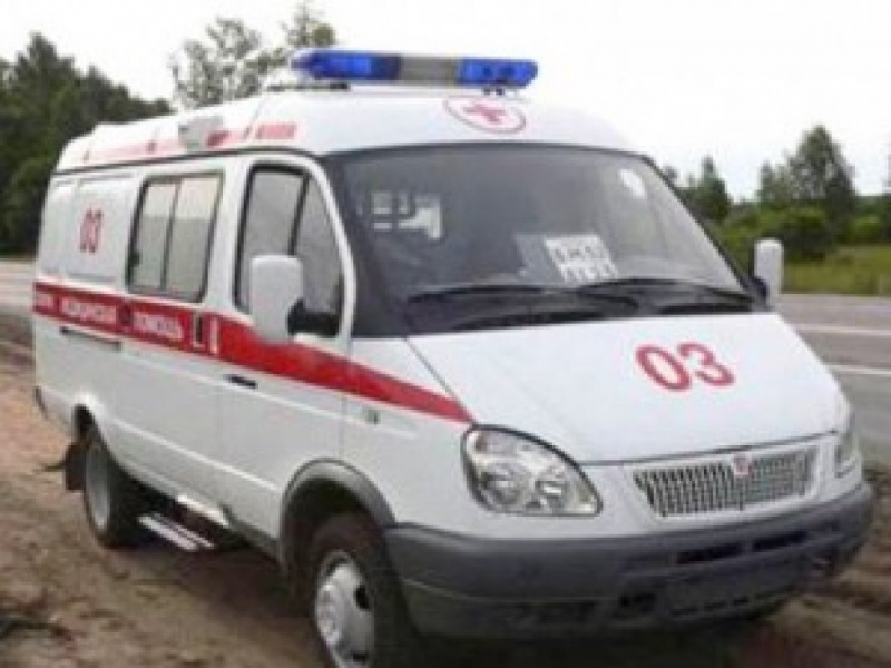 В Оренбуржье мужчина упал со второго этажа детского сада