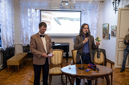 В Оренбурге открылась выставка  «О чём молчат картины»