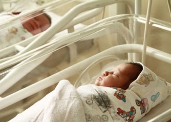 В Оренбурге продолжает расти рождаемость