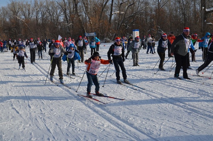 10 тысяч оренбуржцев пробежали «Лыжню России»