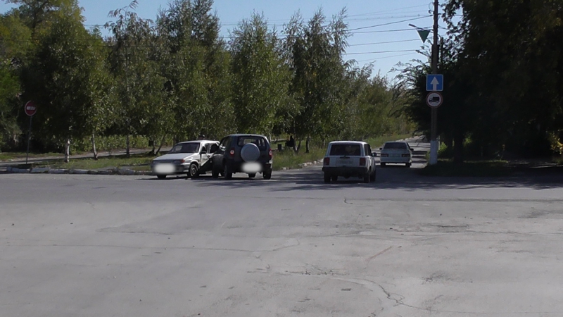 В Гайском городском округе столкнулись «Нива-Шевроле» и «ВАЗ-2115»