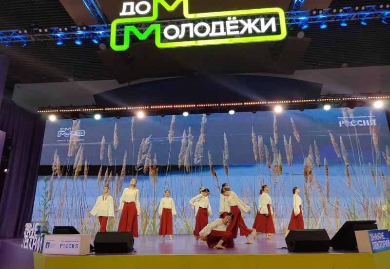 Танцевальный ансамбль из Орска стал победителем конкурса футуристических танцев