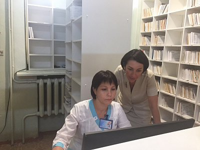 Татьяна Савинова посетила сельские больницы