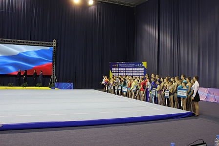 В Оренбурге стартовал чемпионат России по спортивной акробатике
