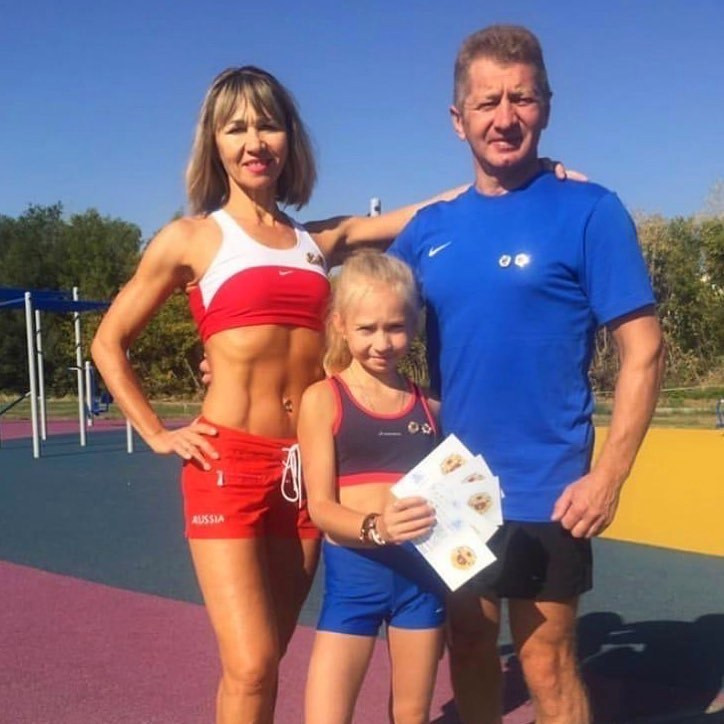 Спортивная семья Курманчук из Орска получила золотые значки ГТО