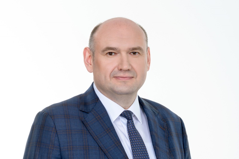 Губернатор Евгений Солнцев поздравил оренбуржцев с Днем образования области