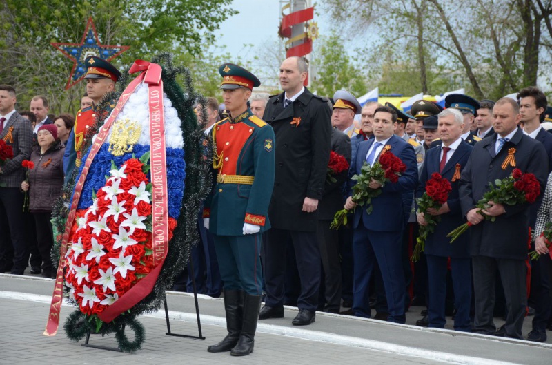 В Оренбуржье возложили цветы в честь 78-й годовщины Великой Победы
