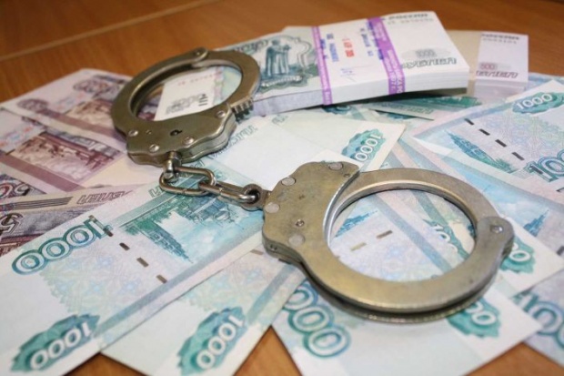 18-летняя девушка напала на женщину из-за 50 рублей 