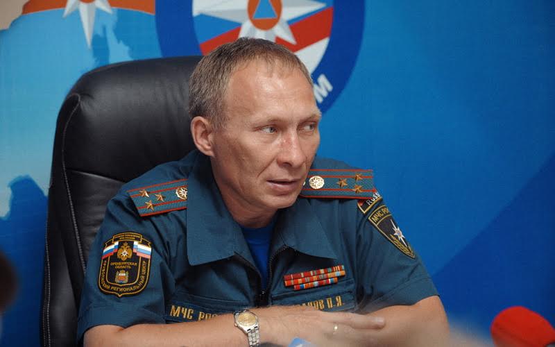 Главу ГО МЧС по Оренбургской области предупредили о его неполном служебном соответствии 