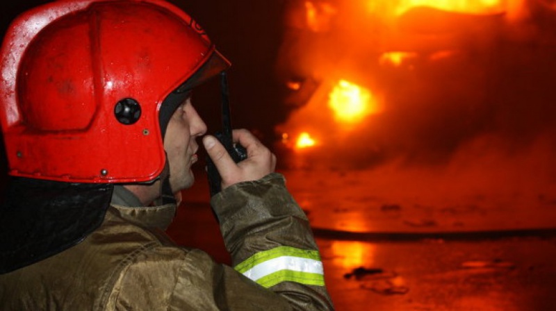 Пожарные спасли от огня 10 человек