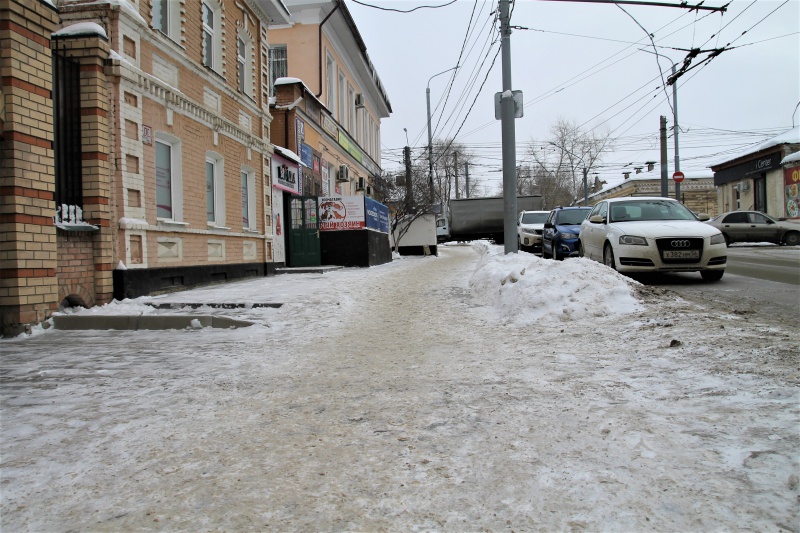 В Оренбурге обустроили тротуар